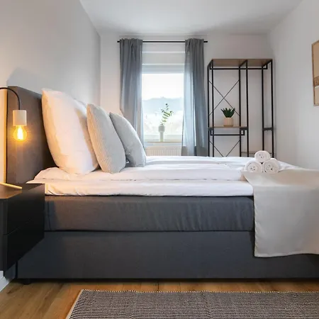 Stilvolle 3-zimmer I Home2share Apartment *