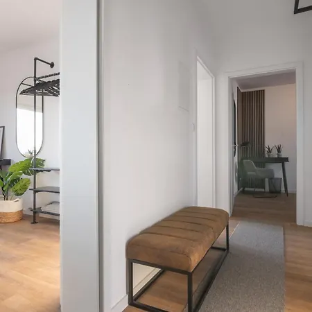 Stilvolle 3-zimmer I Home2share Apartment *