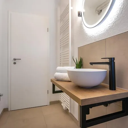Stilvolle 3-zimmer I Home2share Apartment